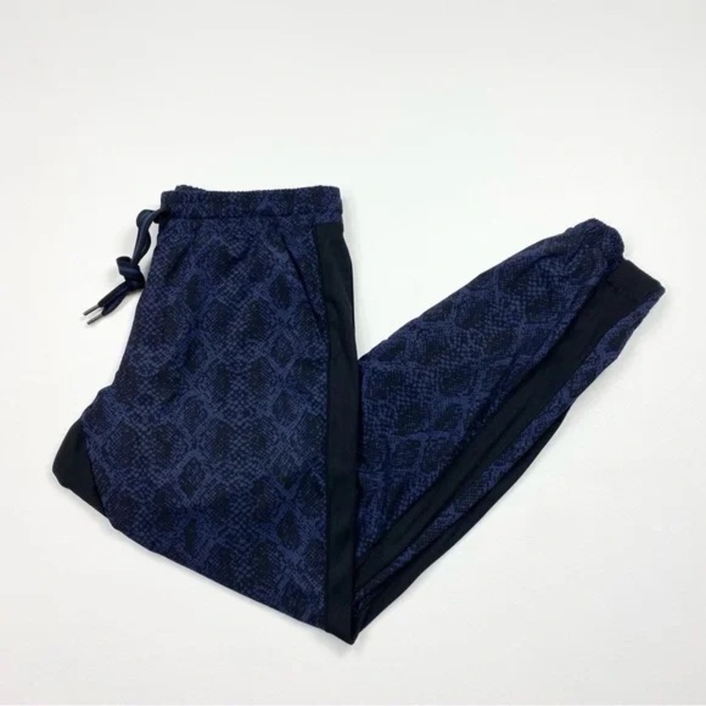 Women’s Athleta Snakeskin Print Cuffed Brooklyn Jogger Pants